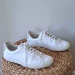 Veja Womens Esplar White Leather Athleisure/Fashion/Casual Low Sneakers S-9